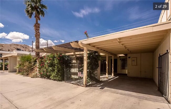 Photo - 4 bath 2 bed house in Laughlin NV