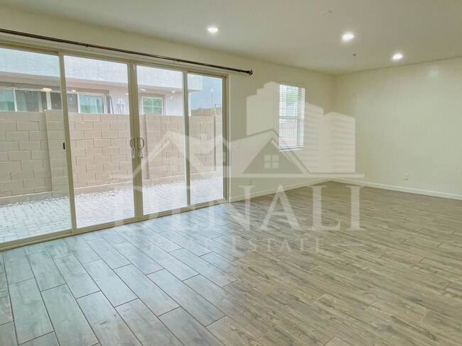 Photo - 17155 N 9th Pl