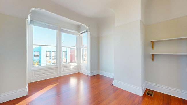 Building Photo - 862 Shotwell St Unit 3