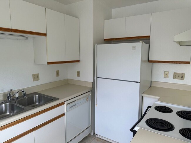 Photo - Seasonal Special: Discounted from market r... Unit 4008 #22
