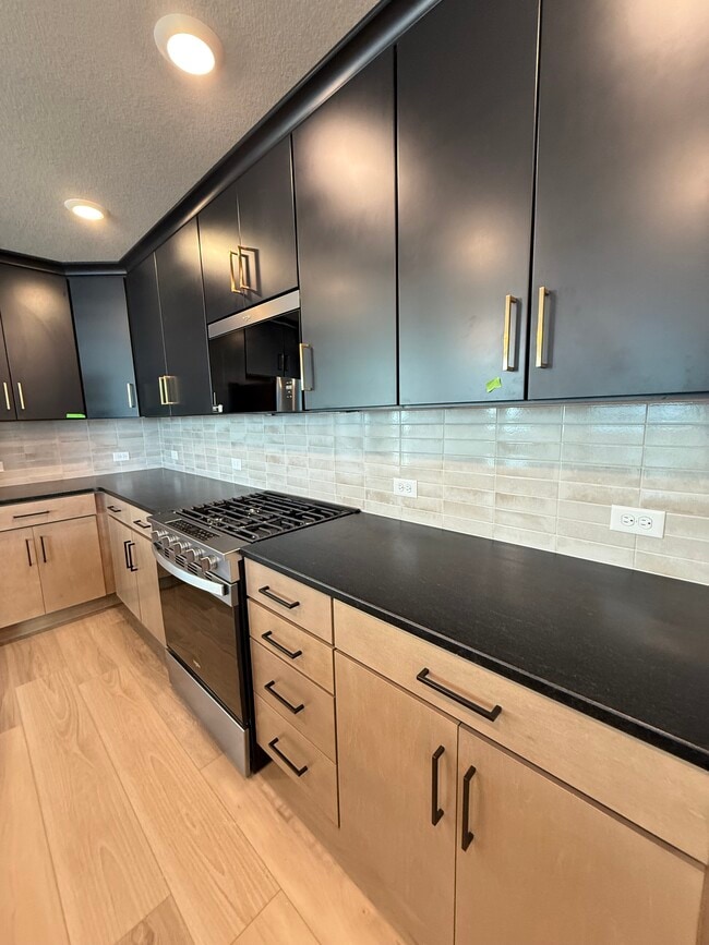 Photo - 10202 Spry St