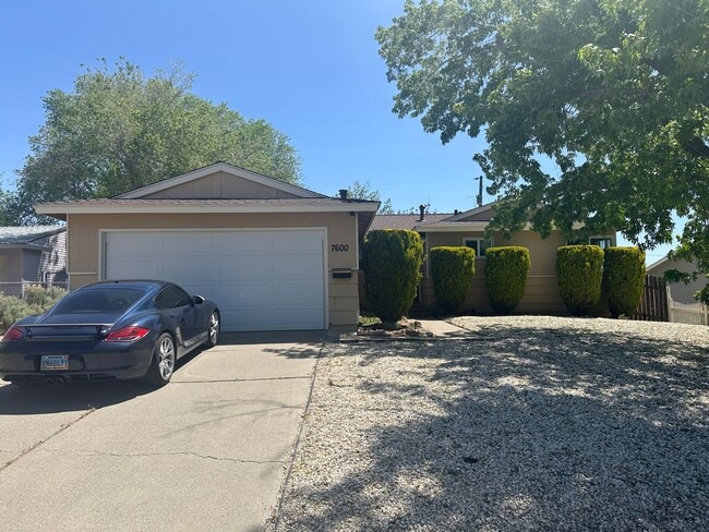 Photo - Adorable 3 bedroom home in Raleigh Heights