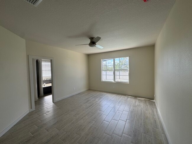 Photo - 839 Knollwood Dr