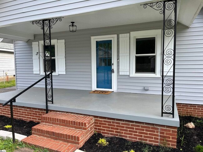 Photo - 107 Bennett St