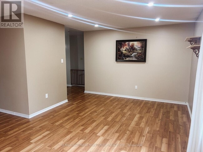 Photo - 176 Robinson Dr