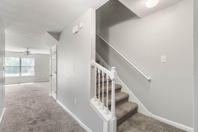 Photo - 183 Swaying Pine Ct