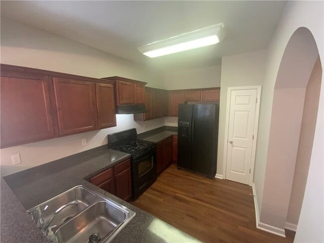 Photo - 477 Wingsfield Ct SW