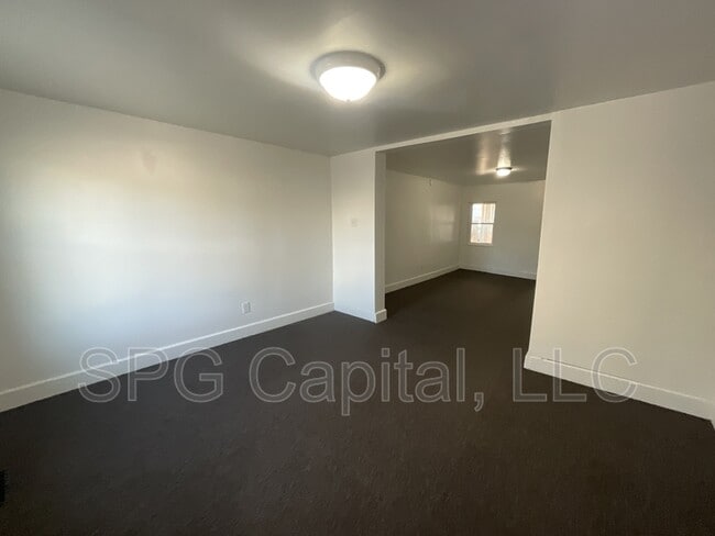 Photo - 466 W College Ave
