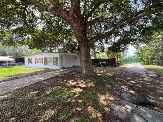 Photo - 1221 Cypress Ln
