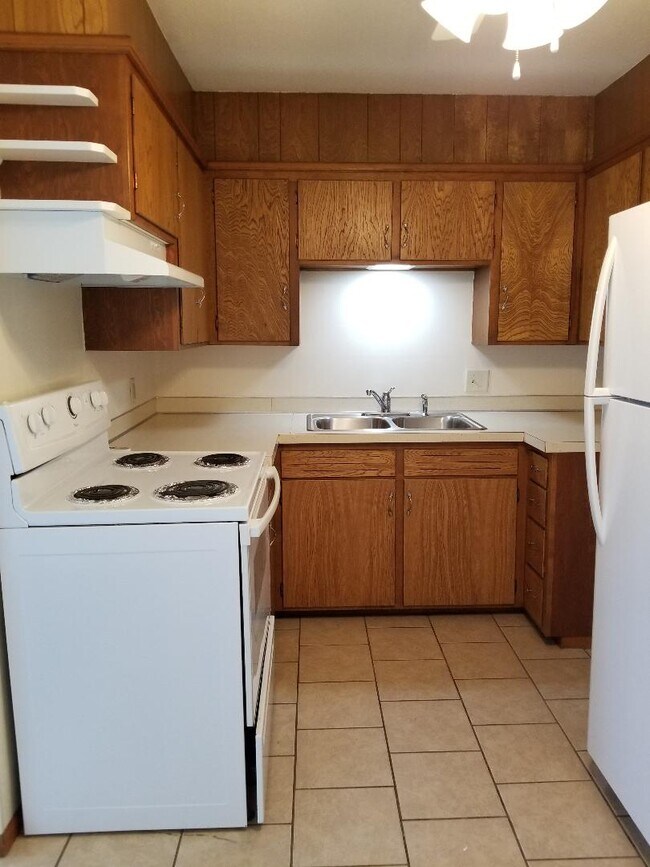 Lots of cupboards