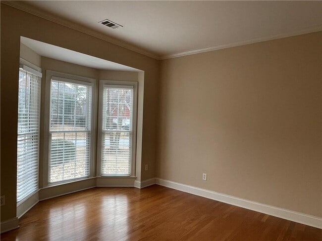 Photo - 245 Gladeside Path