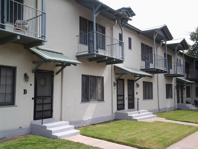 Photo - 301 W Alameda St Apartments Unit HH