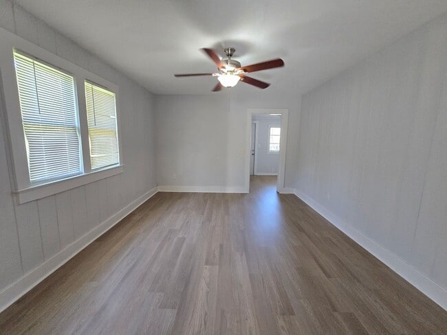 Photo - 620 N East Ave