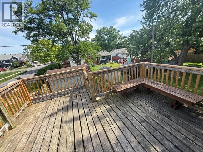 Photo - 699 Charlotte St