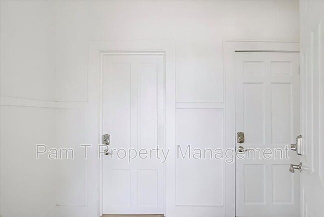613 W 39th St Unit B Upstairs