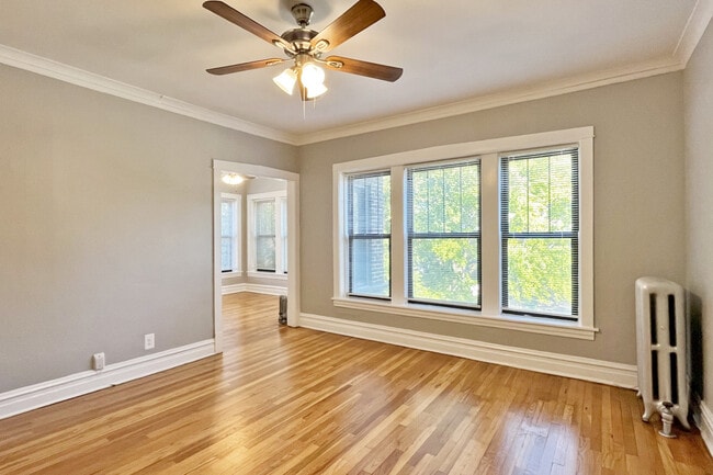 301-313 N. Oak Park Ave.