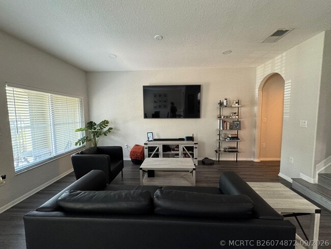 107 Monterey Bay Dr
