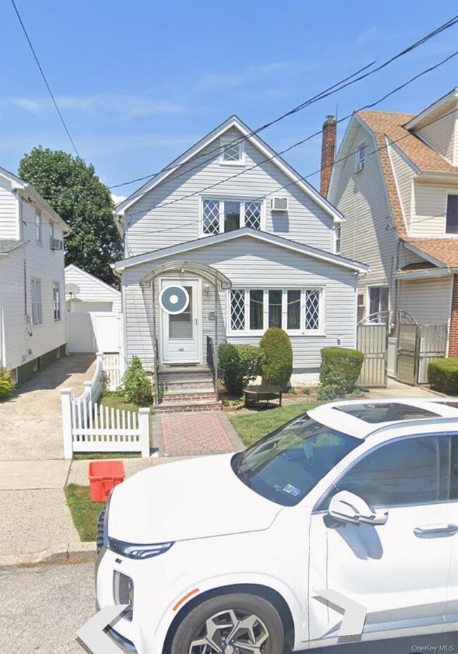 Building Photo - 1438 Woolworth St Rental