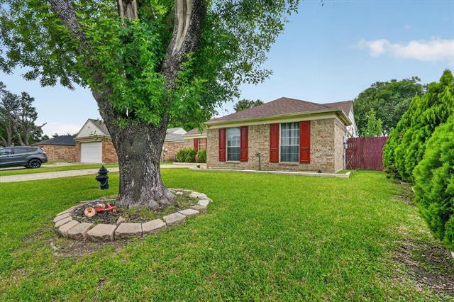 Photo - 7009 Shadow Bend Dr