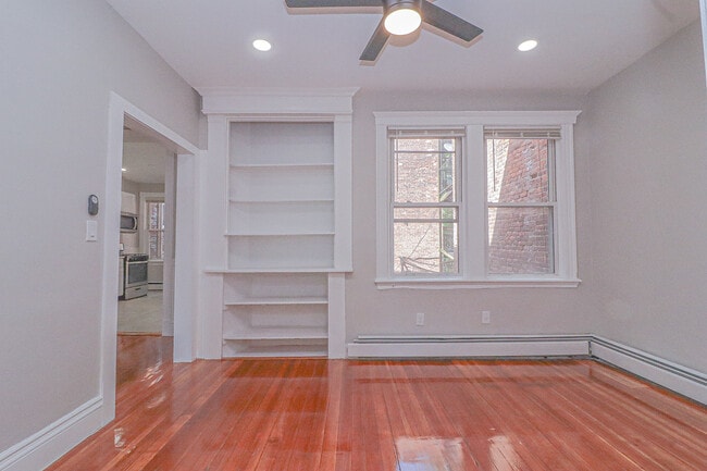 Photo - 129 Harrishof St Unit 2L