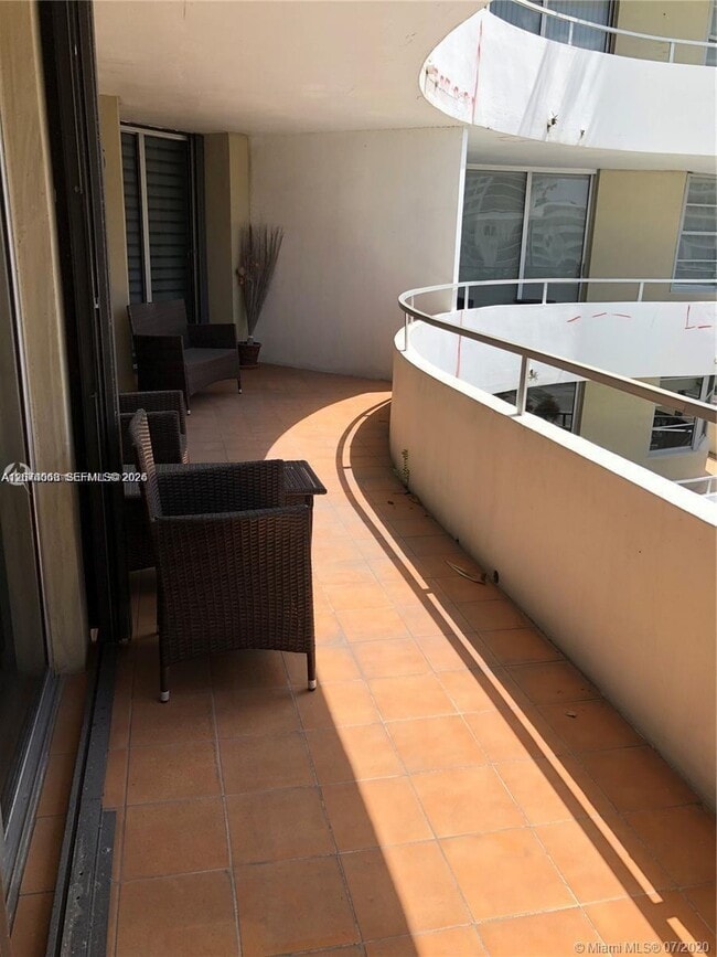 Photo - 5555 Collins Ave Unidad 7T