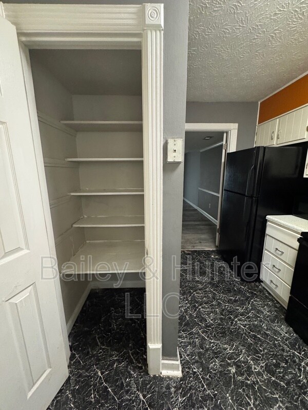 Photo - 1327 Woodstone Ter