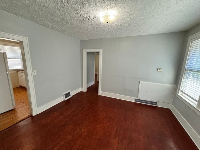 Photo - 143 E Chesterfield St Unit D035-02 E Chesterfield 143 2 - Upper