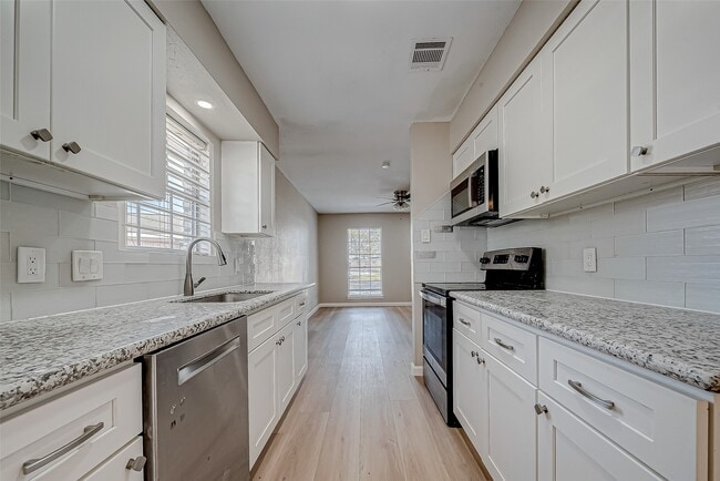 Photo - 7315 Housman
