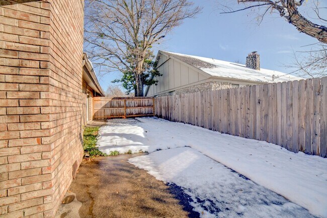 Photo - NO PETS ALLOWED Wonderful 2 bedroom, 2 bat...