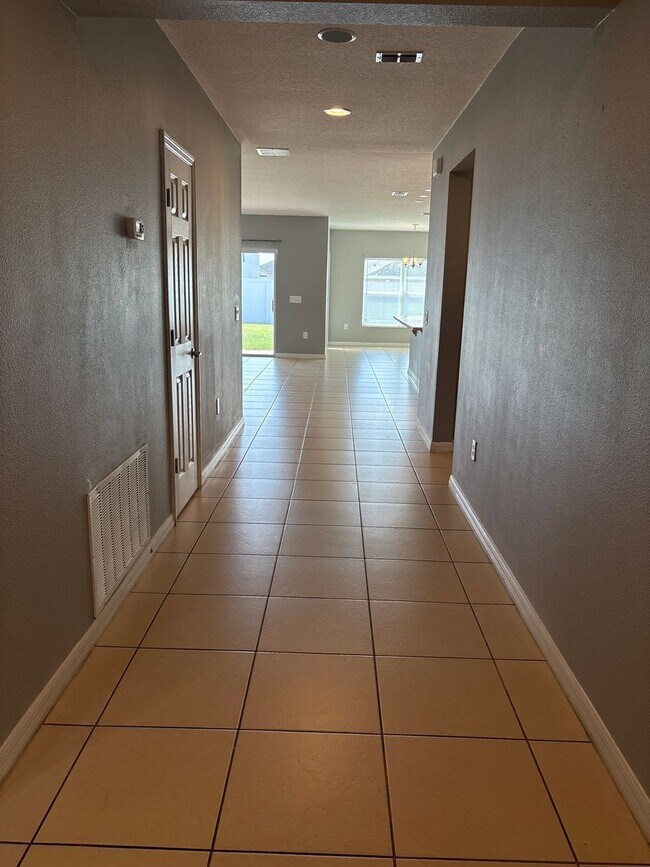 Photo - Beautiful 4 Bedroom Home in Waterview Subdivision in Kissimmee