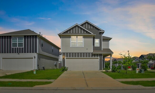 Building Photo - 3902 Deledda Dr
