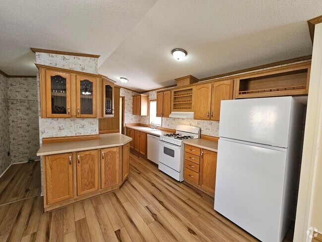 Building Photo - 6 Kris Ann Dr Rental