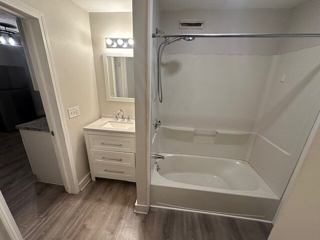 Photo - 16 Bradley St