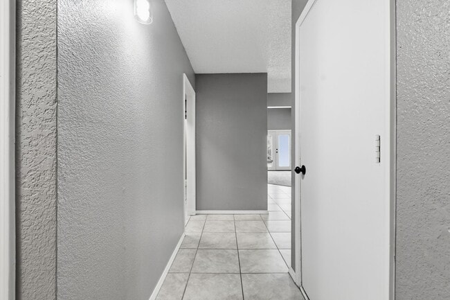 Photo - 4014 W Pittsburg Cir