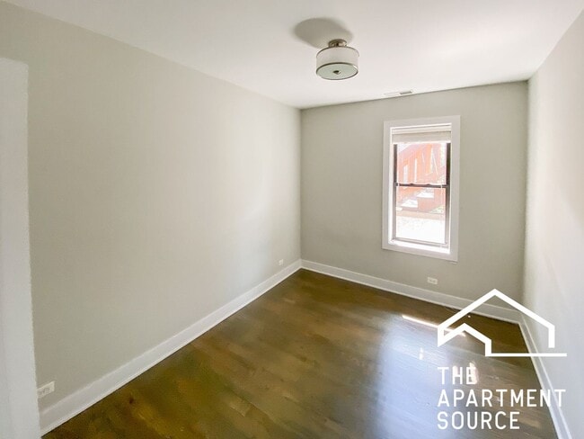 Photo - 2624 N Rockwell St Unit 3