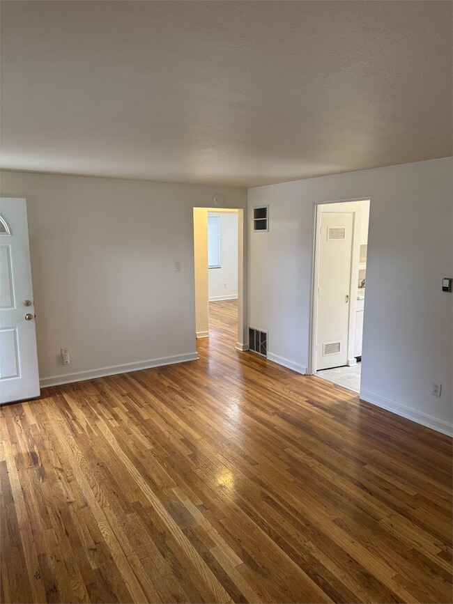 Building Photo - 1311 E Caramillo St Unit 1311