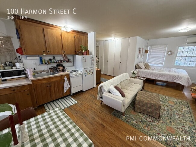 Photo - 100 Harmon St