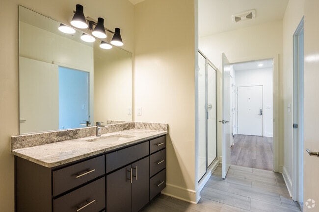 1BR, 1BA - Bathroom - 5 Row Apartments
