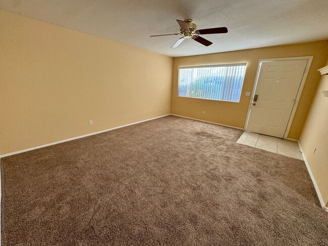 Photo - 1 Bedroom downstairs unit Henderson community with community pool