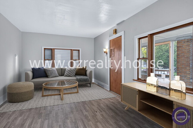 Photo - 1019 Coventry Ave