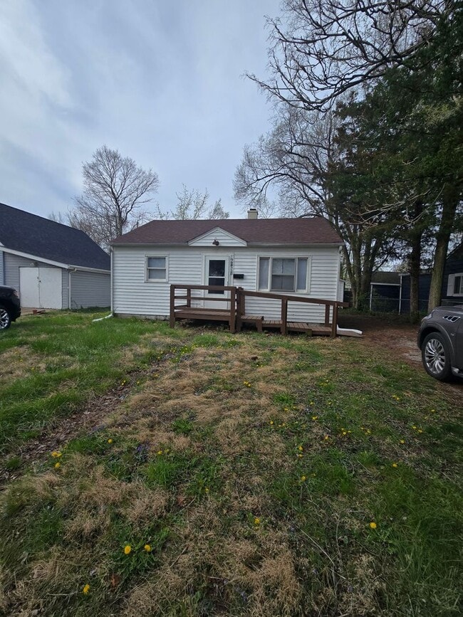 Building Photo - Westside Two Bedroom Home Located Near 21st and Concord