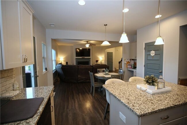Photo - 126 Couper Way