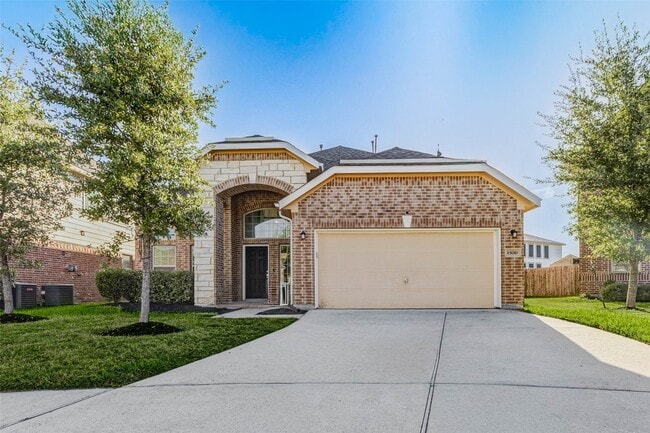 Building Photo - 15010 Golden Summer Ct