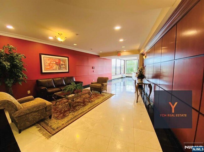 Building Photo - 1100 River Rd Unit 404-404 Rental