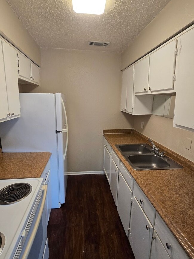Photo - 3019 Aspin Dr Unit 3019 Aspin Dr