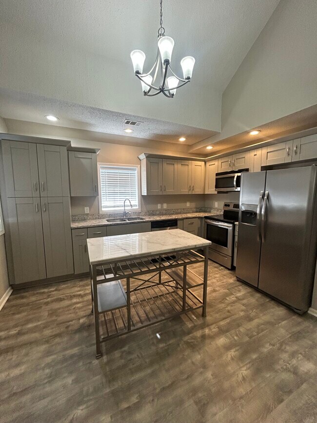 Photo - 1107 Smith St SW