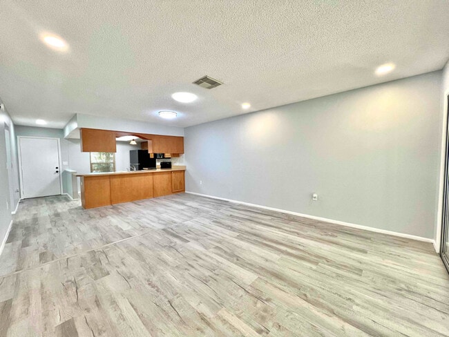 2140 Corbin Pl