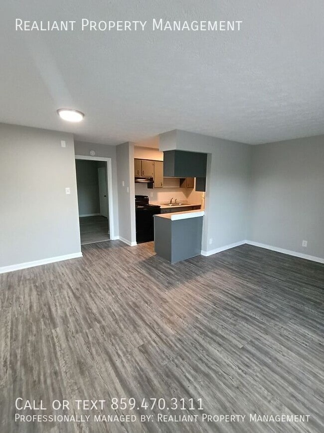 Photo - 2021 Cambridge Dr Unit 44