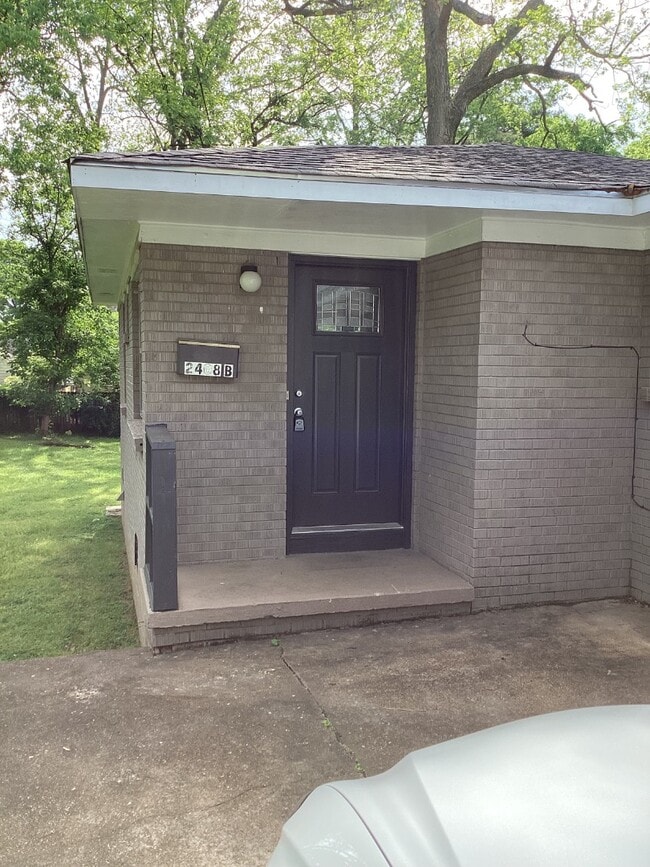 Photo - 2408 Whitesburg Dr