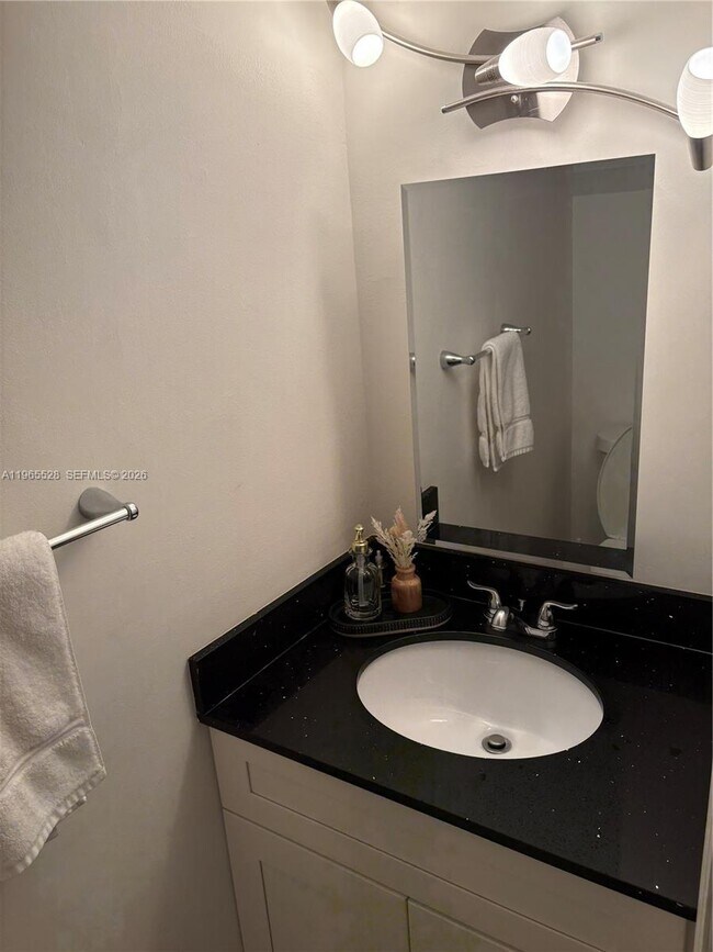 Photo - 10095 SW 77th Ct